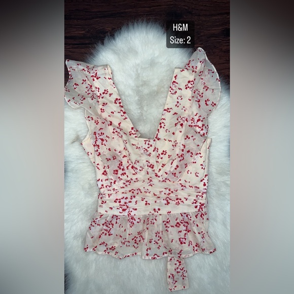 H&M Top - Picture 2 of 2